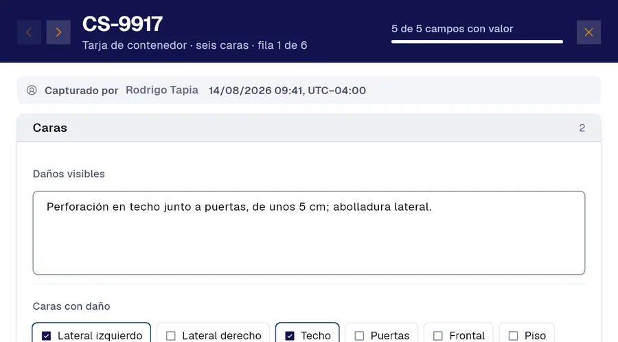 Registro CS-9917 del formulario «Tarja de contenedor · seis caras» en PAIR. Daños visibles: Perforación en techo junto a puertas, de unos 5 cm; abolladura lateral; Caras con daño: Techo, Lateral izquierdo.